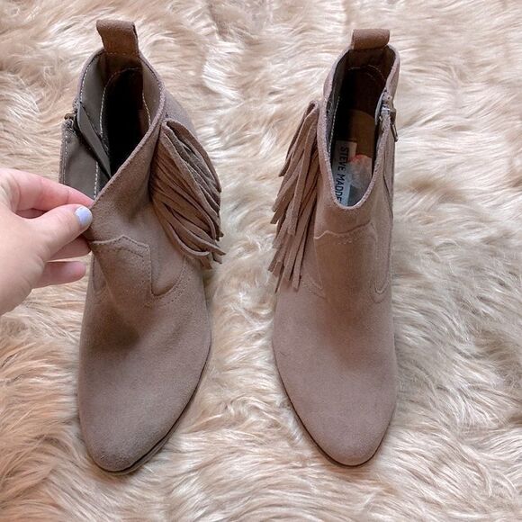 Steve Madden Cian Stacked Heel Leather Suede Taupe Tassel Western Poncho Bootie - Picture 3 of 11